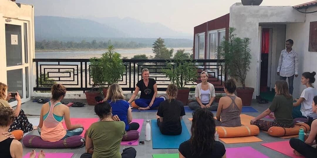 outdoor yoga class